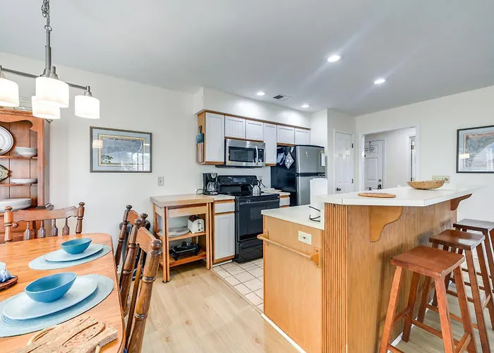 First-Floor Condo Less Than 1 Mi To Sunset Beach Access!