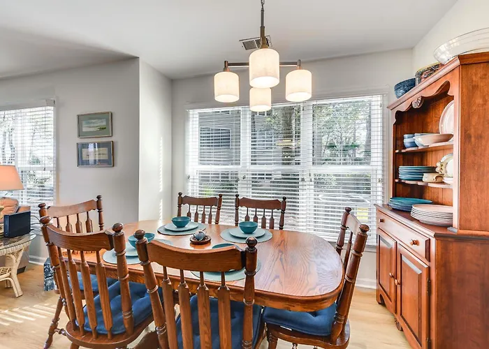 First-Floor Condo Less Than 1 Mi To Sunset Beach Access!