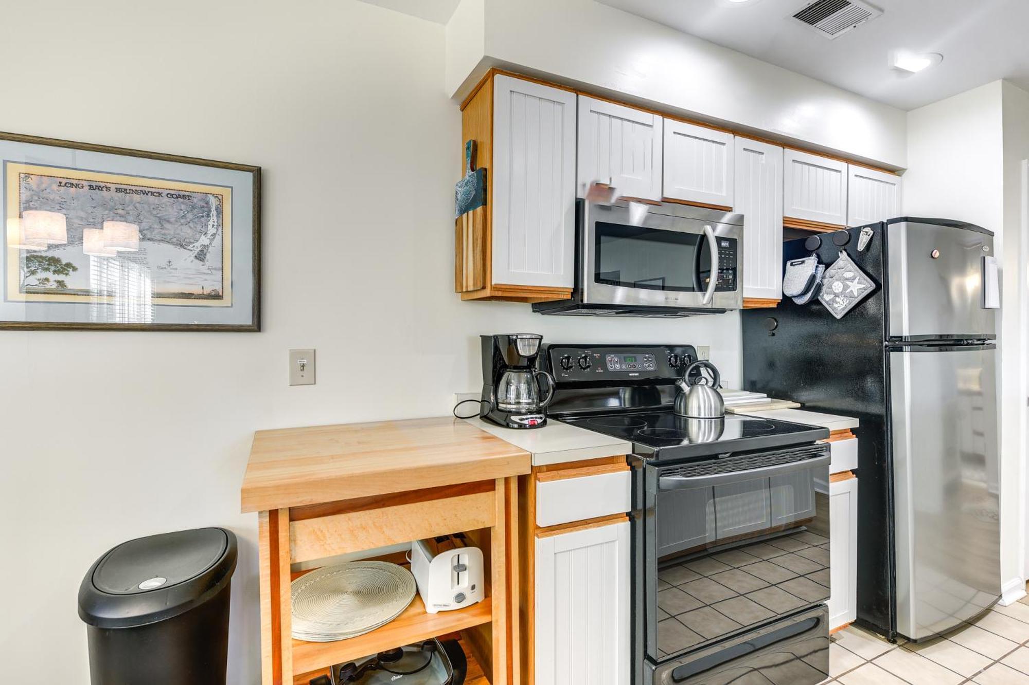 First-floor Less Than 1 Mi To Sunset Access! * Sunset Beach